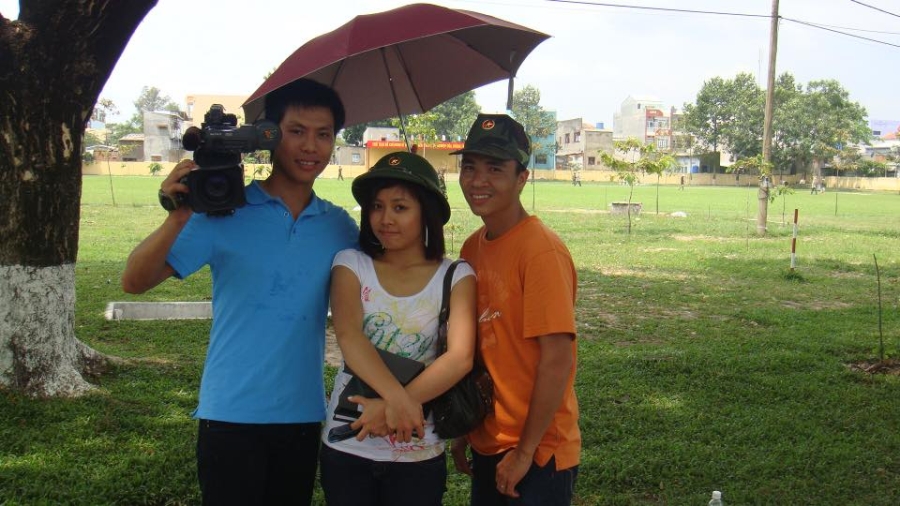 mc chung toi la chien si khoe anh hiem 7 nam truoc ben ban trai moi hinh anh 4