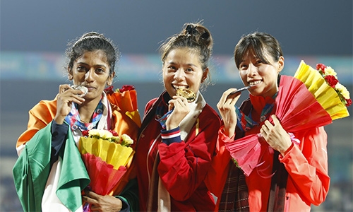 nguyen-thi-huyen-doat-hc-vang-chau-a-pha-ky-luc-ca-nhan-o-sea-games