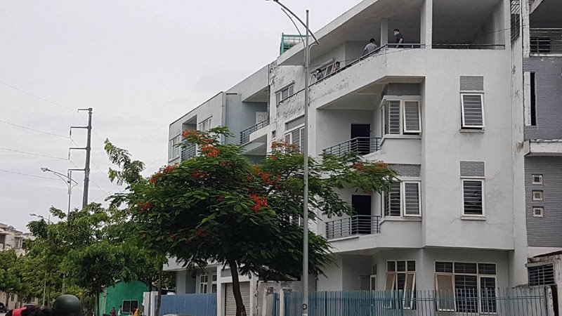 treo cổ, tử vong, Hà Nội, khu đô thị Văn Phú