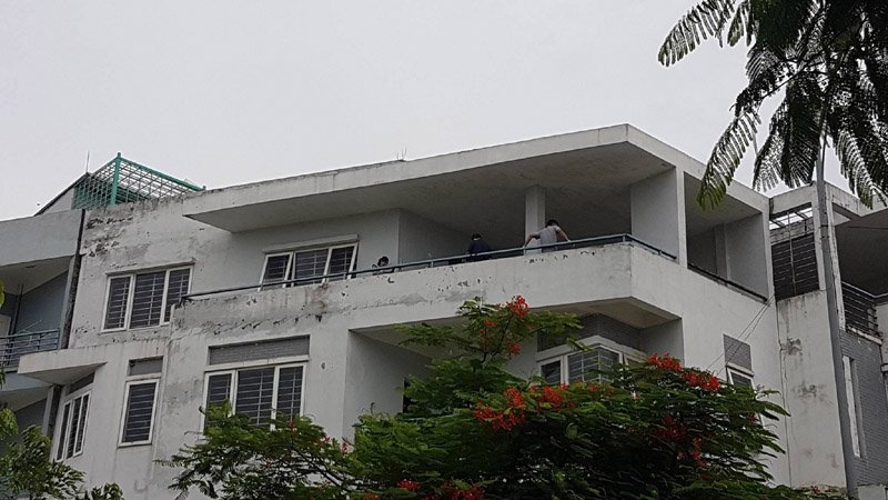treo cổ, tử vong, Hà Nội, khu đô thị Văn Phú