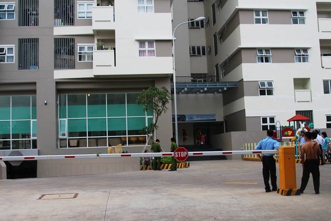 Bất cẩn khi mở cửa thang máy, người đàn ông trượt chân rơi xuống tầng hầm chung cư Thủ Đức House tử vong - Ảnh 1.