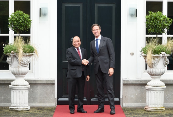 Thu tuong Nguyen Xuan Phuc hoi dam voi Thu tuong Ha Lan Mark Rutte hinh anh 1