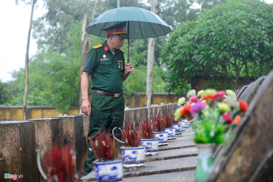 Cuu binh doi mua tham dong doi yen nghi o chien truong Vi Xuyen hinh anh 2