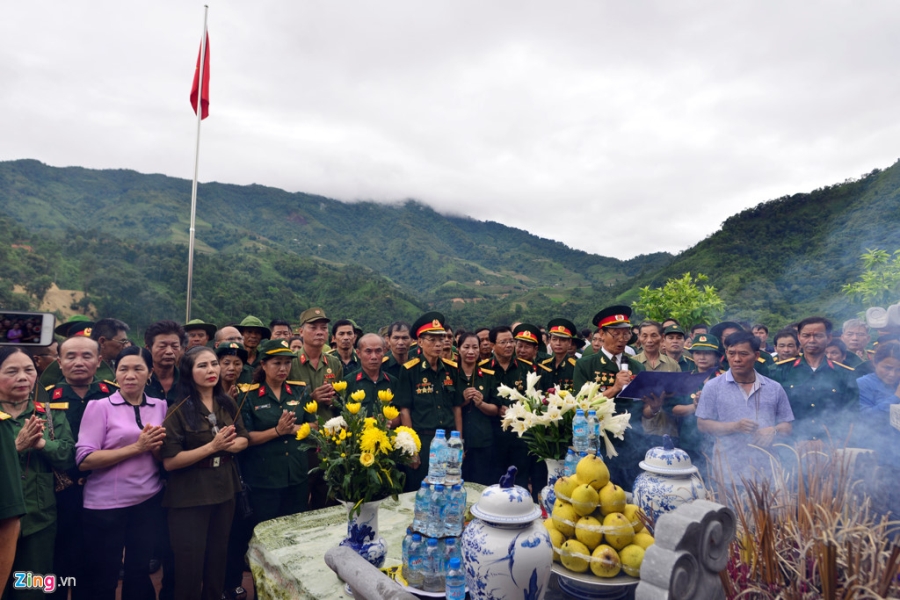 Cuu binh doi mua tham dong doi yen nghi o chien truong Vi Xuyen hinh anh 10