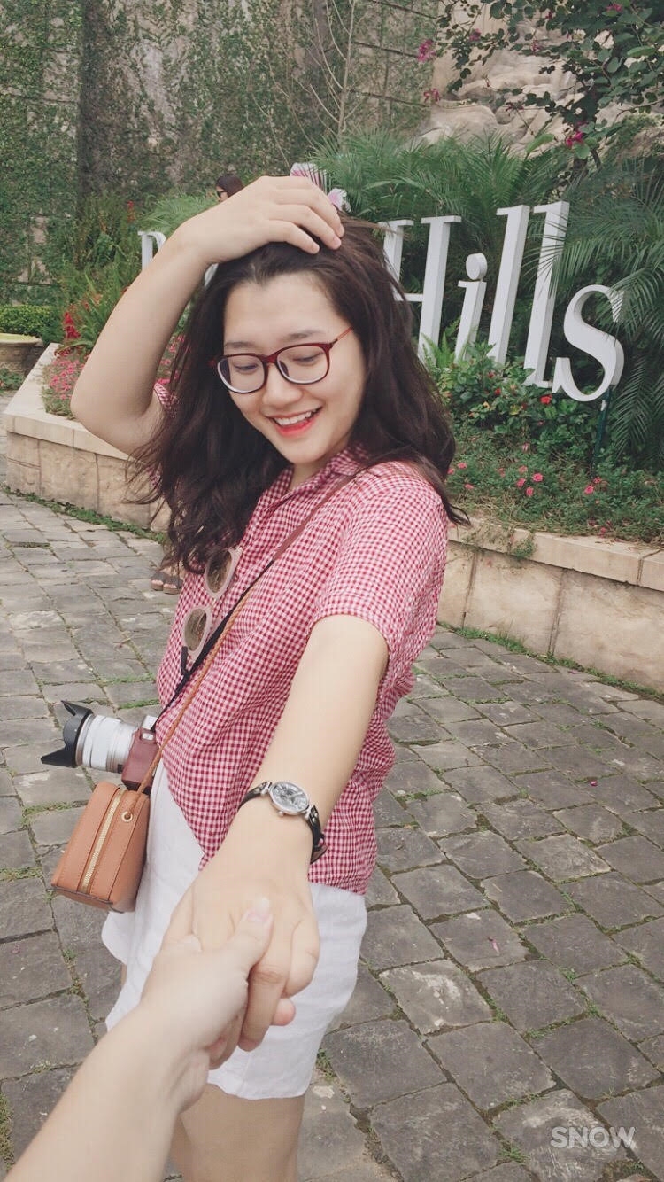 Ve dep cua nu sinh truong chuyen dat 9,75 diem mon Ngu van hinh anh 6