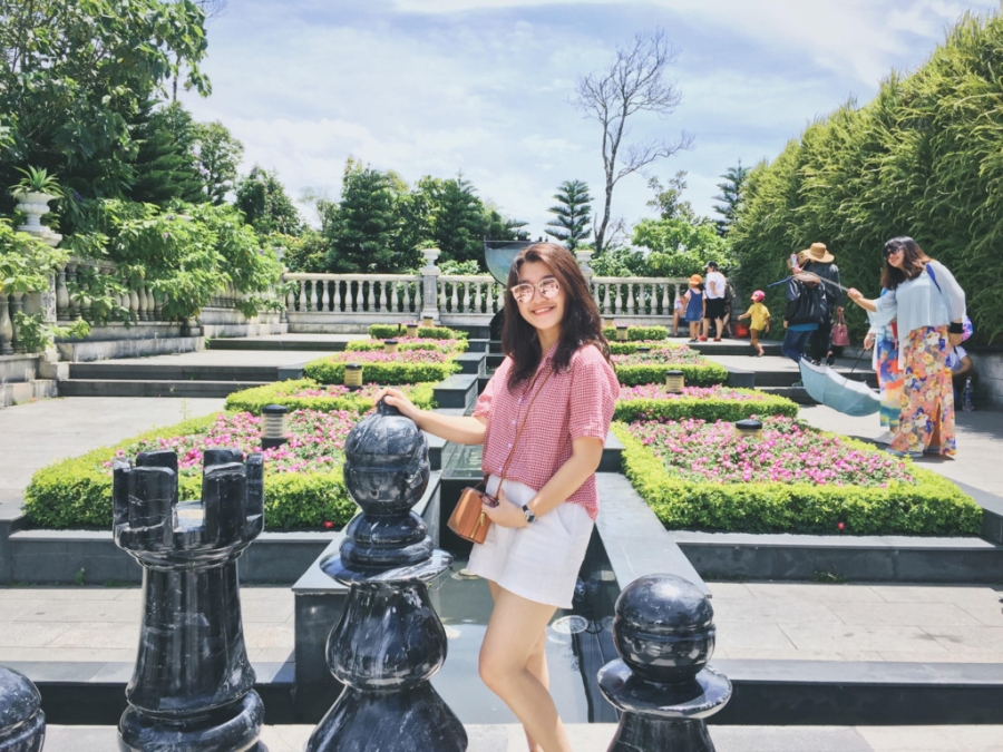 Ve dep cua nu sinh truong chuyen dat 9,75 diem mon Ngu van hinh anh 7