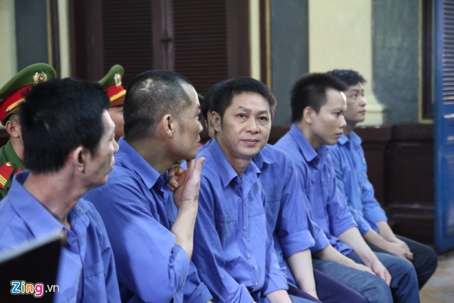 Vu bao ke ben xe Mien Dong: 5 bi cao dong loat to bi ep cung hinh anh 1