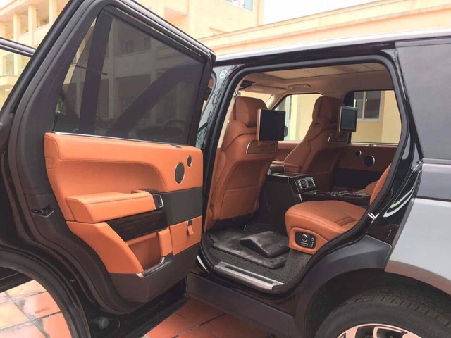 Range Rover SVAutobiography Hybrid đầu tiên được đưa về nước - Ảnh 3.
