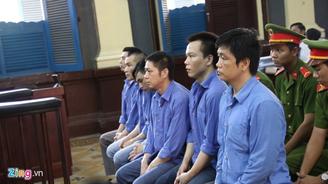 Ty 'dien' va dong bon phu nhan bao ke o ben xe Mien Dong hinh anh 1
