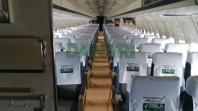  Bên trong chiếc Boeing 727-200 bị bỏ rơi từ năm 2007 ở sân bay Nội Bài 