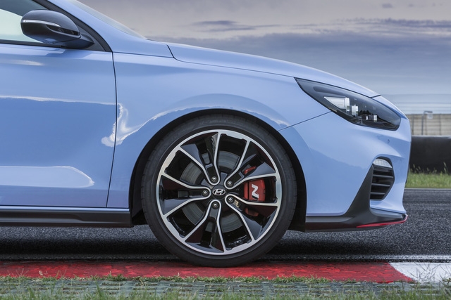 Phiên bản thể thao của xe gia đình Hyundai i30 chính thức trình làng - Ảnh 10.