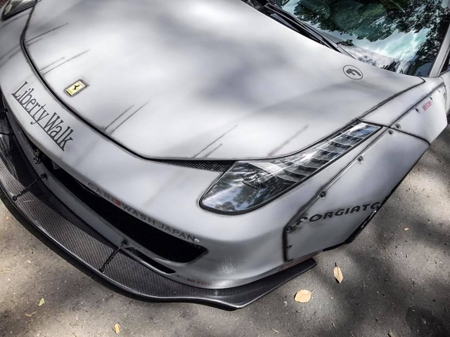 Chiêm ngưỡng bộ áo mới trên siêu xe Ferrari 458 Italia độ Liberty Walk độc nhất Việt Nam - Ảnh 7.