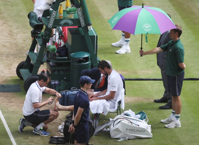 Federer lập kỉ lục 8 lần vô địch Wimbledon