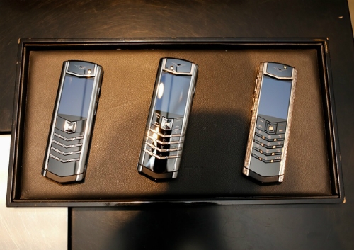 vertu-van-hut-nha-giau-viet-bat-chap-vo-no-1