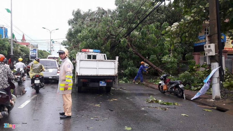 Bao vao Nghe An - Ha Tinh, cay do, nhieu nha toc mai hinh anh 9