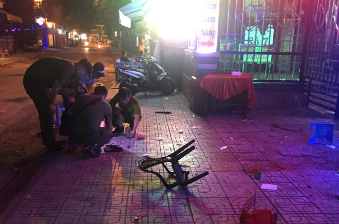 Hon chien truoc phong tra o Sai Gon, mot nguoi bi chem lia ngon tay hinh anh 1