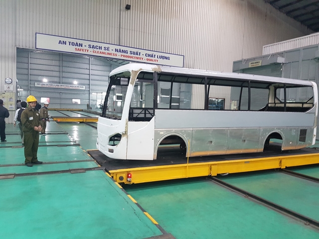 Tiêu thụ của Công ty ô tô Trường Hải khó khăn nên thu ngân sách địa phương cũng giảm theo