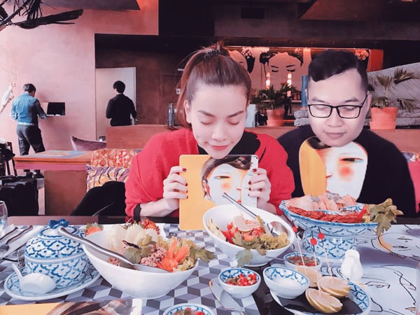 cuoi khong chiu noi chang trai che anh lay loi 