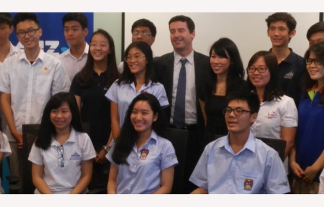 Châu đại diện trường BVIS tham gia “CEO Chat Initiative” cùng CEO ngân hàng ANZ- ông Dennis Hussey, và học sinh các trường quốc tế tại thành phố Hồ Chí Minh