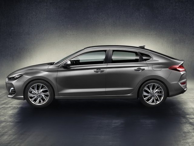 hyundai gioi thieu i30 fastback day tao bao hinh anh 2