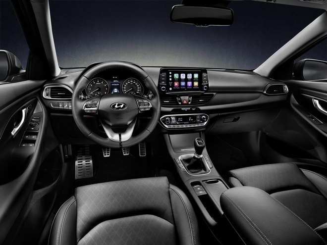 hyundai gioi thieu i30 fastback day tao bao hinh anh 4