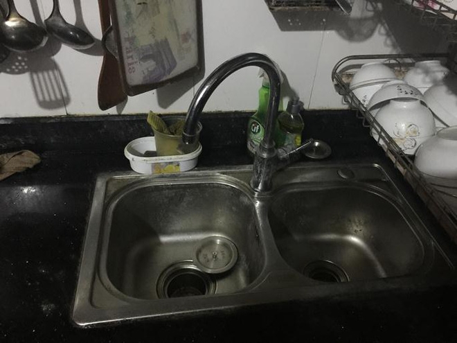 Xí nghiệp nước sạch Hai Bà Trưng nói chưa thể cấp nước cho nhà Thế Chột - Ảnh 1.