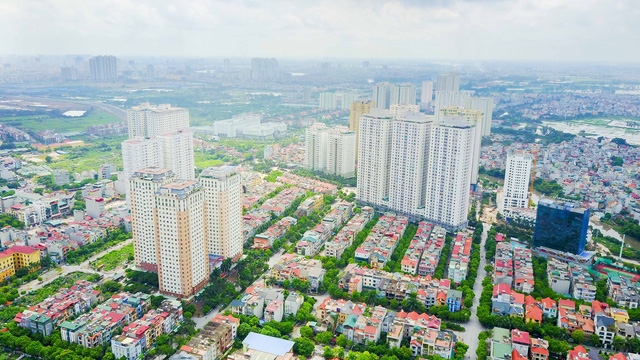 Khu đô thị mới Xa La có tổng diện tích đất quy hoạch là 209.480 m2 với mức đầu tư 1.000 tỉ đồng. Theo cấp phép của cơ quan có thẩm quyền, dự án gồm 10 tòa nhà chung cư từ 21 tầng đến 34 tầng, 500 nhà ở liền kề và hơn 200 biệt thự. Mức giá bình quân ở đây hiện nay dao động khoảng trên dưới 20 triệu đồng/m2.