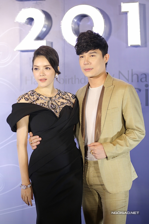 ly-nha-ky-mo-tiec-sinh-nhat-xa-hoa-mung-tuoi-35-4