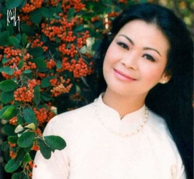 Ca khúc Đừng yêu tôi gắn bó với tên tuổi nhiều ca sĩ trong đó có danh ca Khánh Ly.