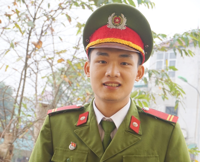 Trung sỹ Trần Duy Thông hiện đang là chiến sỹ phục vụ có thời hạn tại Phòng cảnh sát thi hành án hình sự và hỗ trợ tư pháp Công an tỉnh Nghệ An