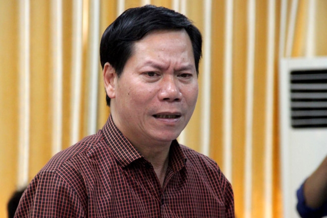 Giam doc benh vien Hoa Binh bi de nghi cach chuc hinh anh 1