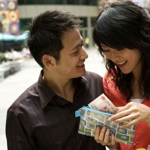 Tâm sự của anh chồng lấy nhầm khủng long bạo chúa, vợ lột hết lương, mỗi ngày phát cho 50k tiêu vặt gây tranh cãi - Ảnh 3.