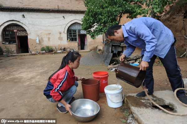 xuc dong cau chuyen hai anh em ganh nuoc, don cui, quy lay cha me truoc khi di - 7