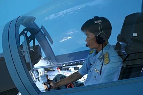 Viet Nam san xuat buong lai mo phong cua Su-30  