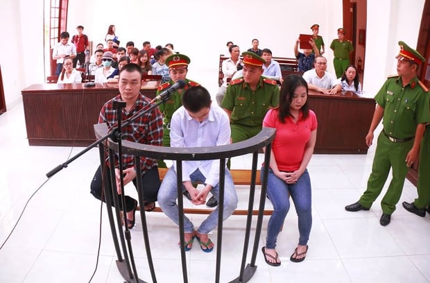 Cô gái tạt axit nữ sinh ở Sài Gòn vì ghen tuông lĩnh án 7 năm tù mặc dù chối tội - Ảnh 1.