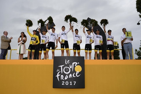 Froome đoạt áo vàng chung cuộc Tour de France 2017 - ảnh 2