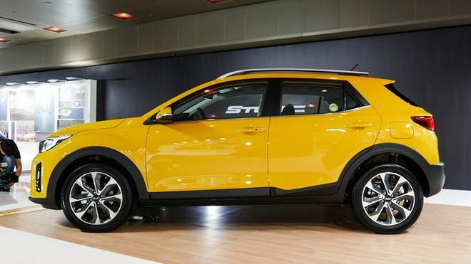 kia stonic hoan toan moi co gia tu 376 trieu dong hinh anh 2
