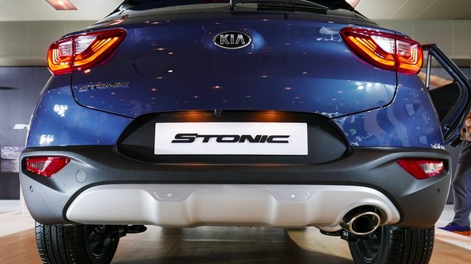 kia stonic hoan toan moi co gia tu 376 trieu dong hinh anh 3