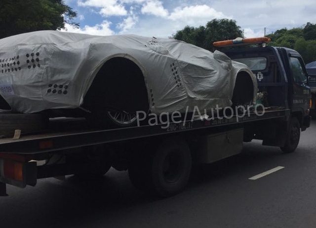 Lamborghini Aventador S đầu tiên cập bến Việt Nam xuất hiện tại quận 12 - Ảnh 4.