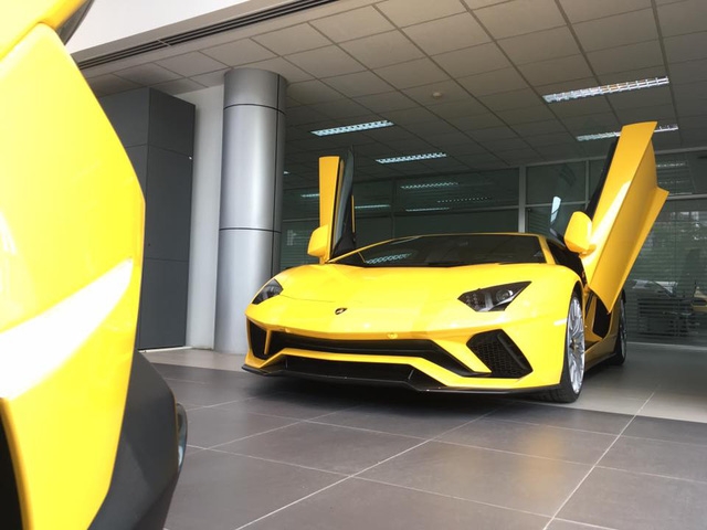 Lamborghini Aventador S đầu tiên cập bến Việt Nam xuất hiện tại quận 12 - Ảnh 5.