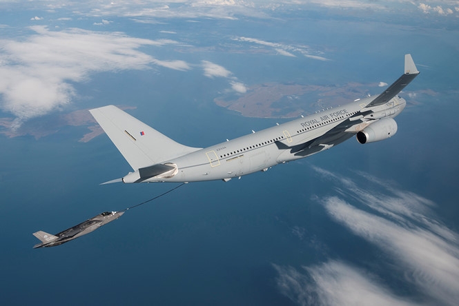 Máy bay chở nhiêu liệu Voyager của Không quân Anh /// The Aviationist