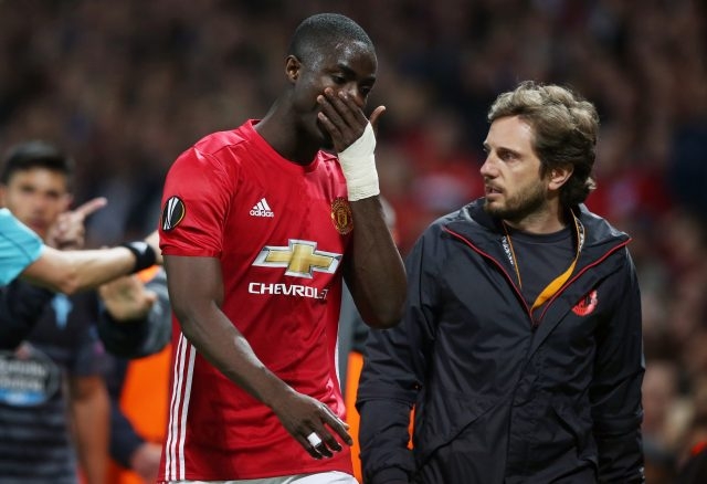 Eric Bailly sẽ vắng mặt trong trận siêu cúp châu Âu với Real Madrid