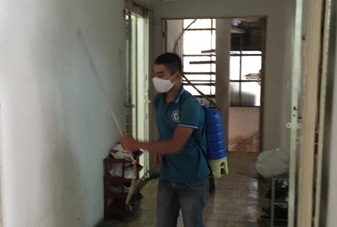 Dịch vụ thuê người đến nhà phun thuốc diệt muỗi đắt hàng.