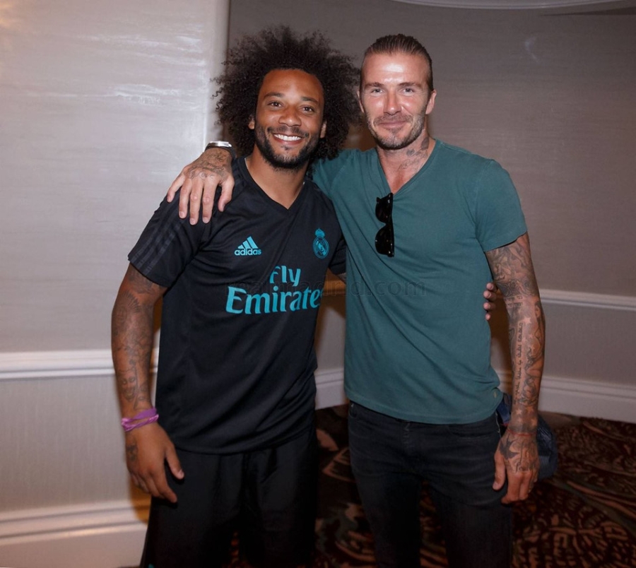 David Beckham hoi ngo voi Zidane va Raul hinh anh 9