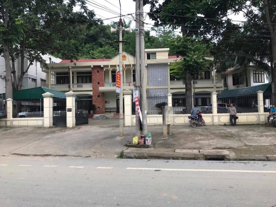bat qua tang chanh an tand huyen nhan hoi lo ngay tai tru so hinh anh 1