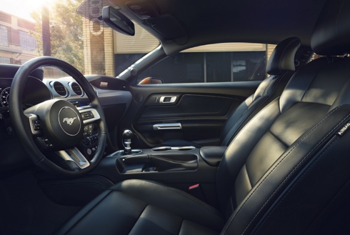 ford-mustang-2018-ban-nang-cap-gia-25600-usd-page-2-4