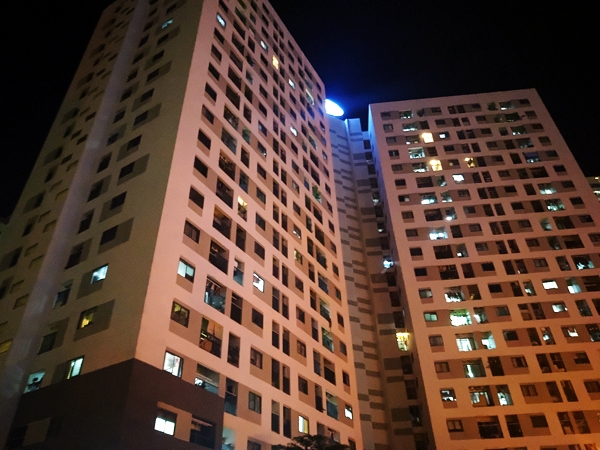 Hà Nội: Nửa đêm hàng trăm cư dân chung cư Linh Đàm canh xách từng xô nước lên căn hộ - Ảnh 15.