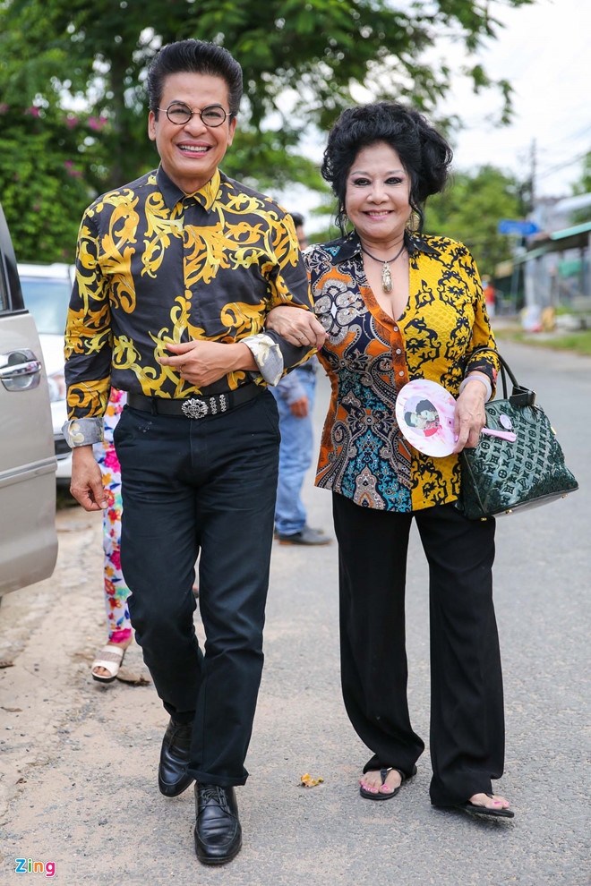 MC Thanh Bach len tieng ve tin don ly hon voi ba Thuy Nga hinh anh 1