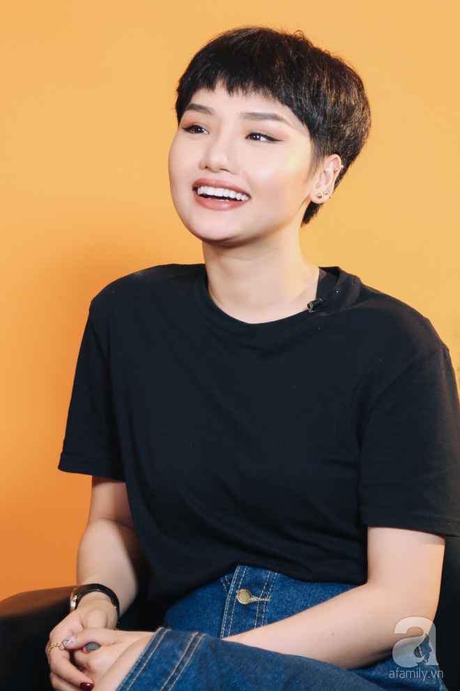 Miu Lê: Tôi mê hàng hiệu nhưng tự kiếm tiền mua chứ không nhờ vả ai cả! - Ảnh 2.