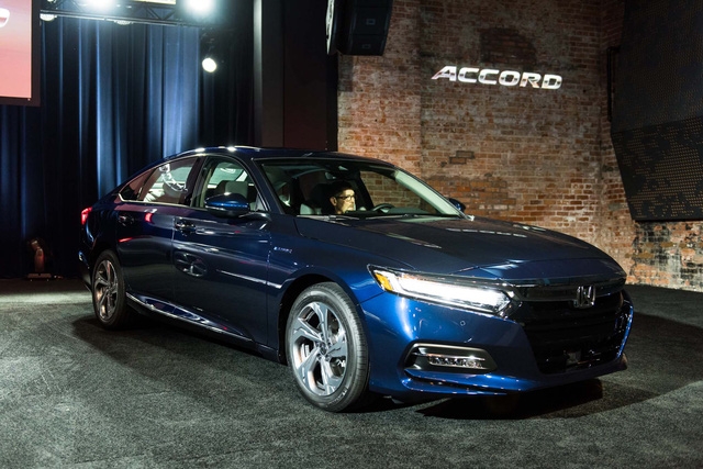 Ngắm vẻ đẹp của Honda Accord 2018 qua những hình ảnh bằng xương, bằng thịt - Ảnh 2.